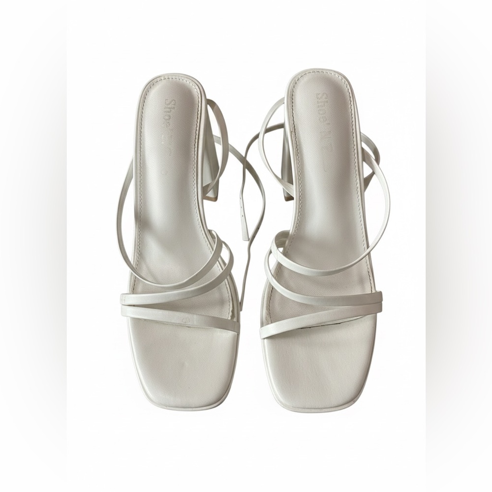 SHOE N’ TALE White Platform Strappy Sandal Heels